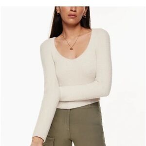 Aritzia Wilfred cream scoop neck cropped sweater. S (also would fit XS)